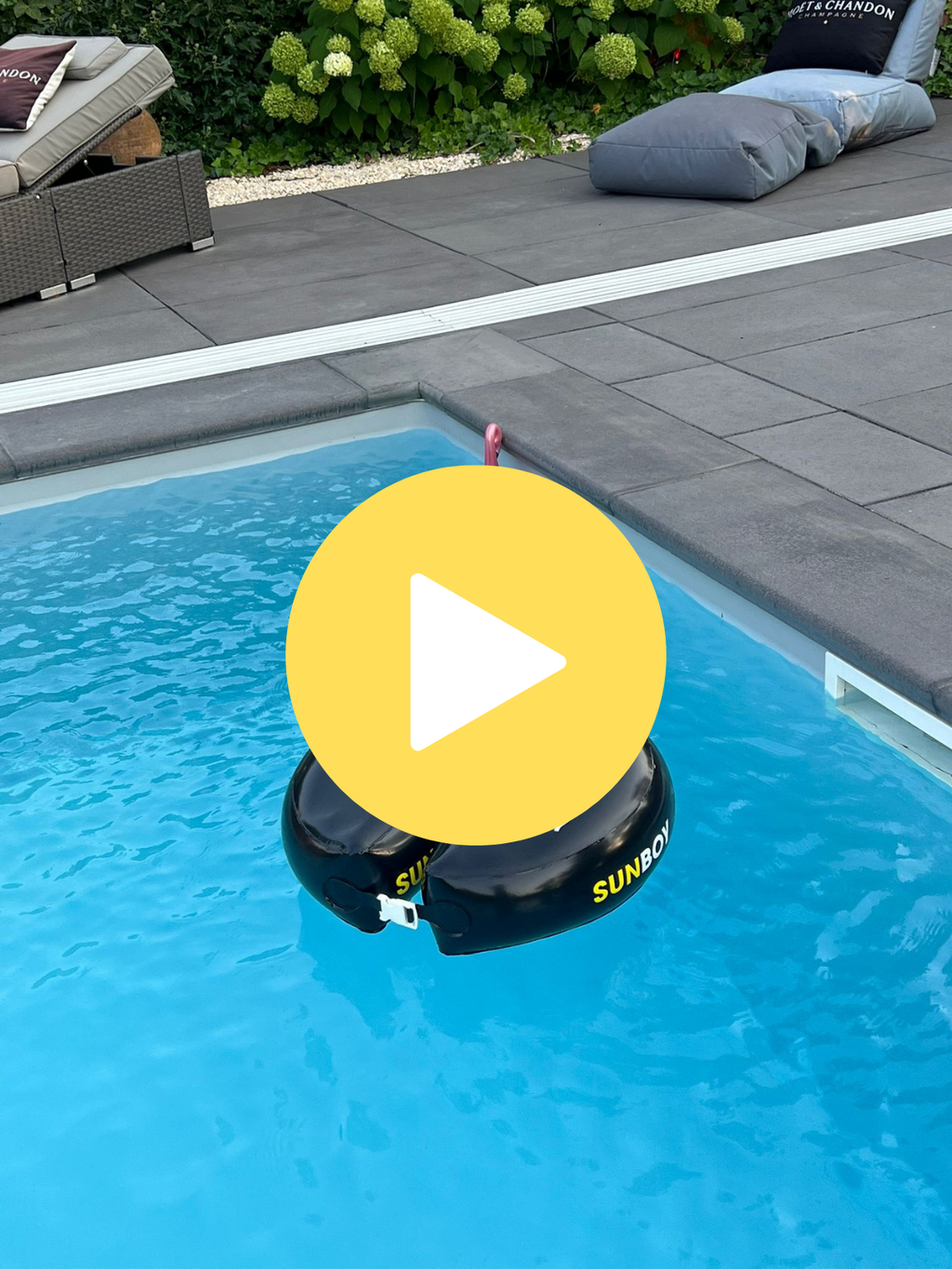 Sunboy – Der aufblasbare Sonnenschirm-Tisch